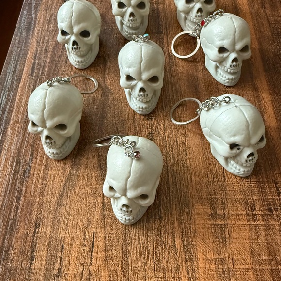 Skull Keychain Set - Picture 3 of 5